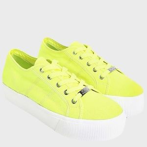 Steve Madden Emmi platform neon sneakers 10
